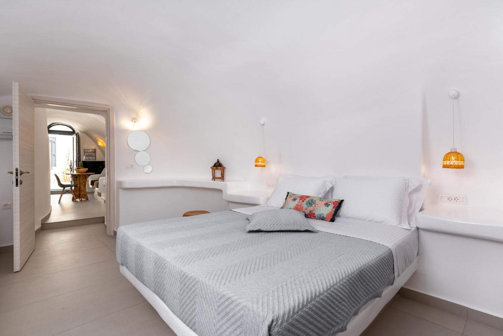 Deep Cave Suites Kontochori Fira  Eksteriør bilde