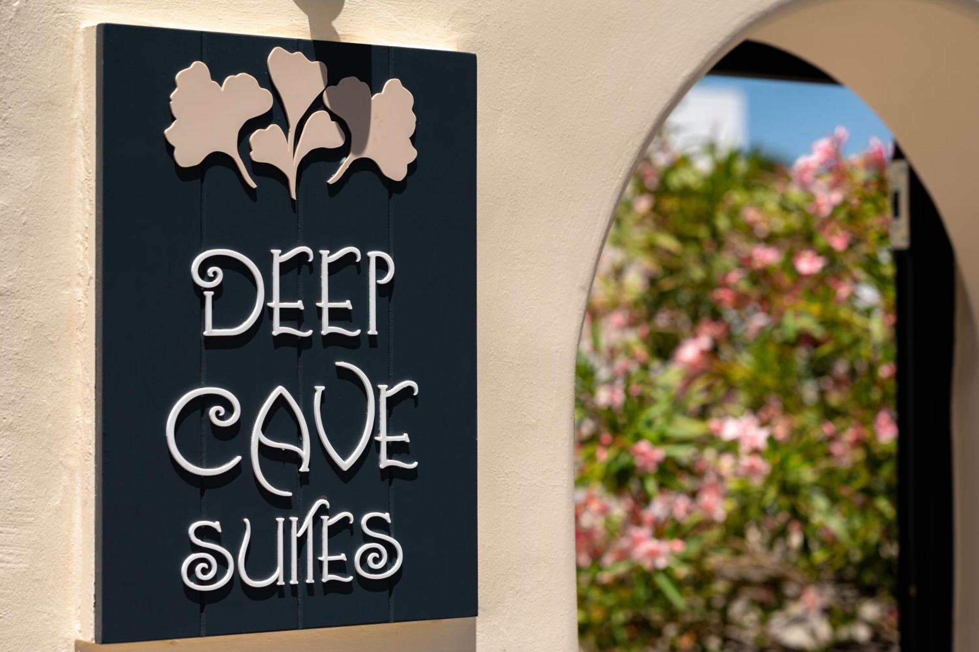 Deep Cave Suites Kontochori Fira  Eksteriør bilde